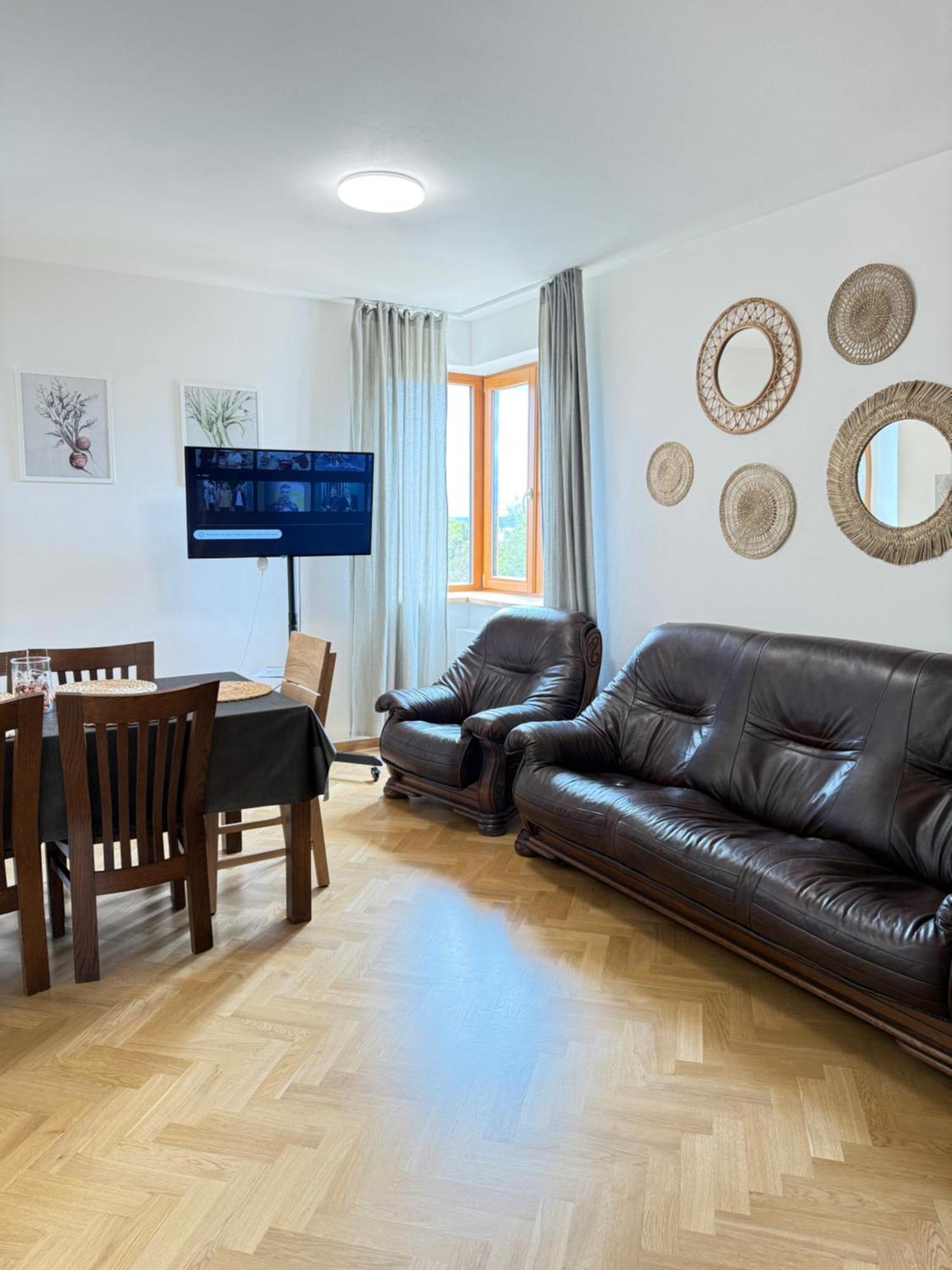 פראג Familyvilla, New 4 Luxury Big Apartments, Parking מראה חיצוני תמונה