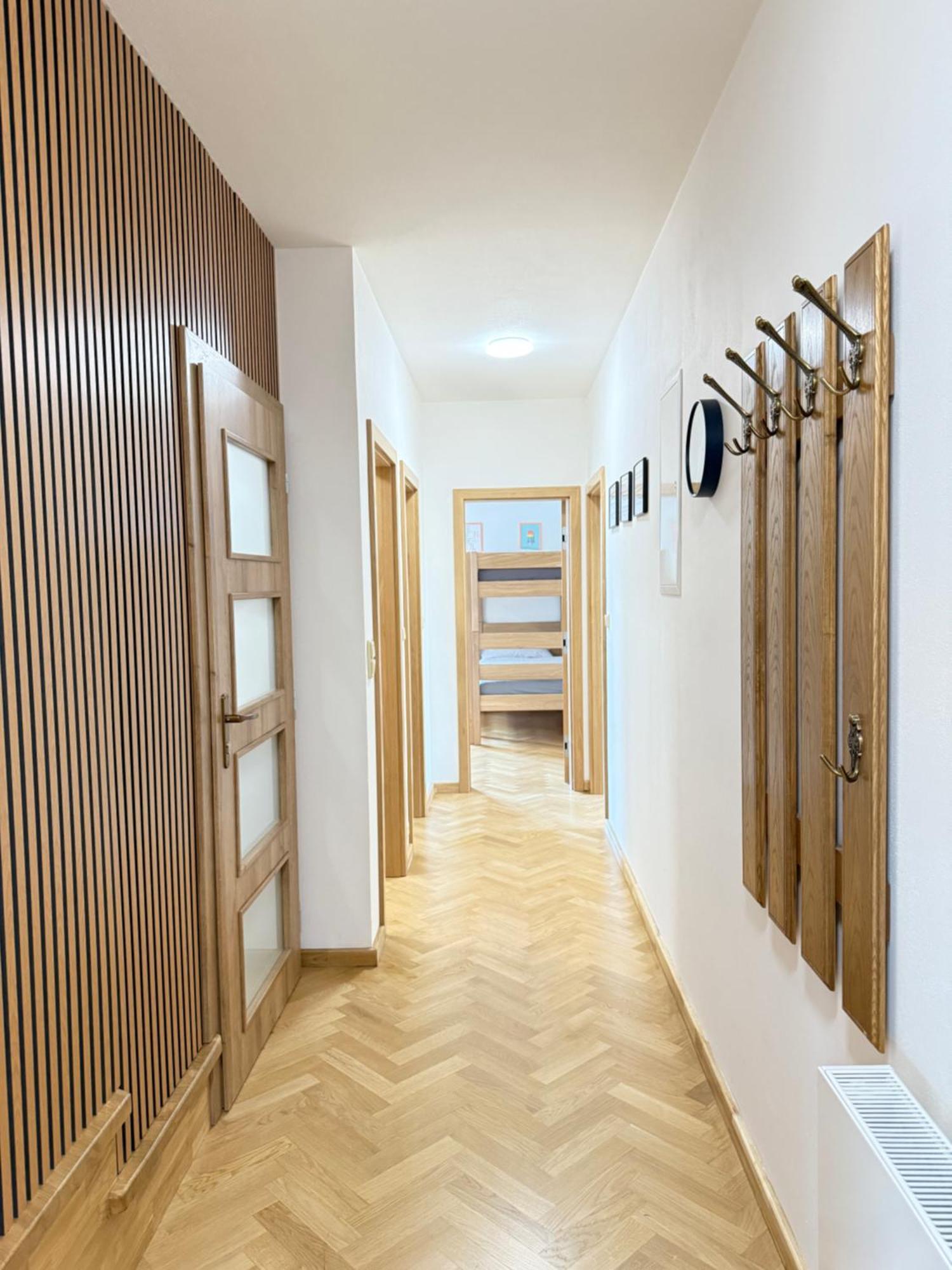 פראג Familyvilla, New 4 Luxury Big Apartments, Parking מראה חיצוני תמונה