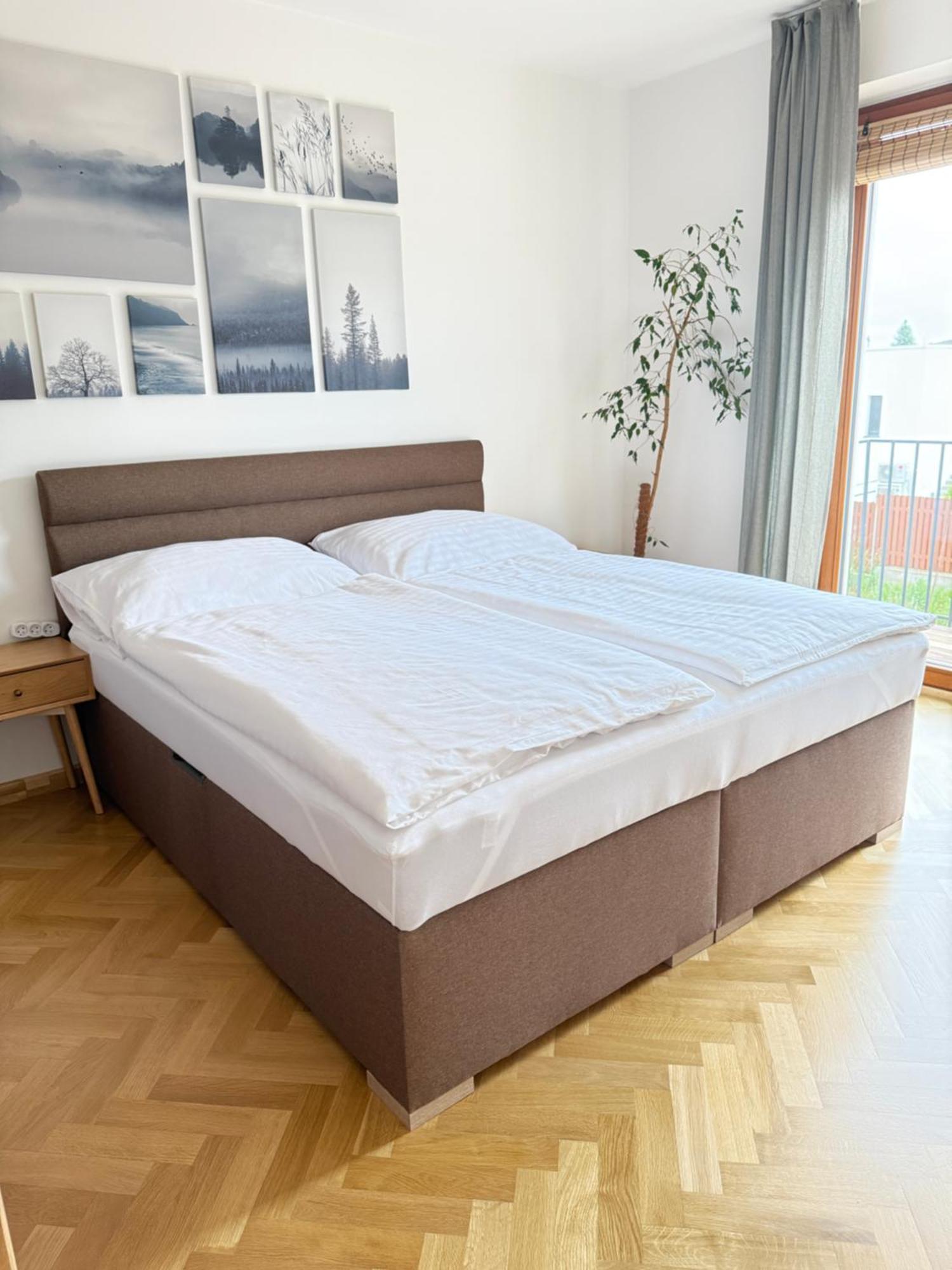 פראג Familyvilla, New 4 Luxury Big Apartments, Parking מראה חיצוני תמונה